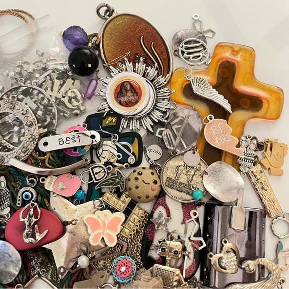 Pendants & Charms Jewelry Craft Lot - Picture 3 of 5